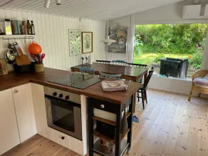 Cozy and spacious cottage close to the water - Image 5