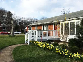 Modern 3BR/2BA.Free Parking.Comfort & Convenience! - Image 3
