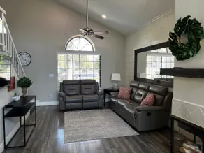 Lovely 4 bedroom Gilbert home with pool - Image 3