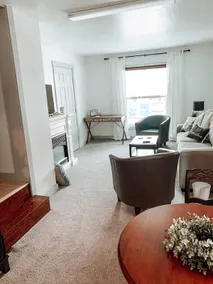 (B)Village Townhouse B, 1 block to Downtown - Image 5