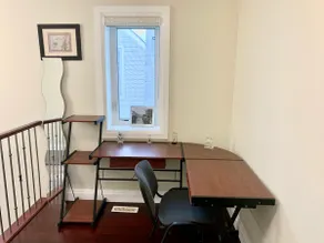 Spacious 6 beds 3 baths home in Central WiFi parking AC - Image 4