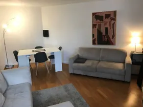 Cozy Paris 13 apartment with balcony and parking - Image 3