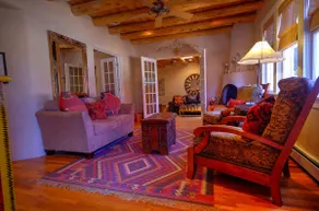 Sherrie's Place - 2 Bed, 2 Bath (Pull-out Sofa) - Image 4