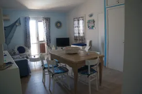 smukke lejlighed i en villa, privat strand med parasoller og liggestole - Image 4