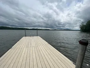 Cozy 3 Bedroom Cottage, Direct Lake Access & Dock - Image 4
