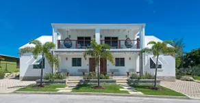 Loft-style Villa 2 Inspire with Surf/Beach Access - Image 2