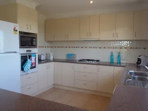 R & R LUXURY BEACH HOUSE  RETREAT Fantastic Home for Family and Friends - Image 5