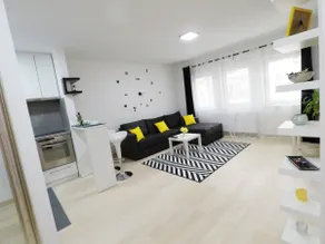 Bright Central Lux Apartment - Image 3