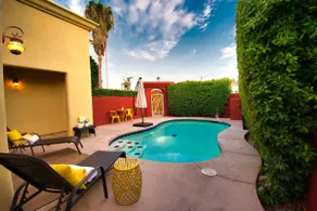 The Bottlebrush: Your Private Hideaway with Pool/Jacuzzi. 5-Star Hospitality! - Image 3
