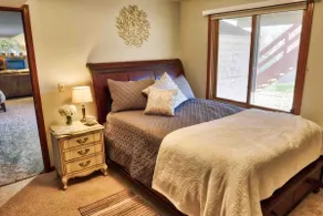 Traveler's Basement Hideaway near Offutt - Image 3