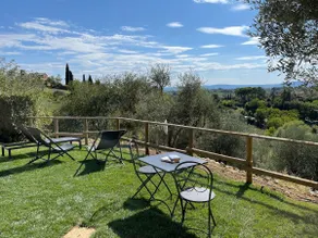 Oliveta Verde with garden near the center - Image 4