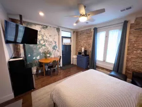 Private Guest Suite & Entrance in Old Town - Image 3