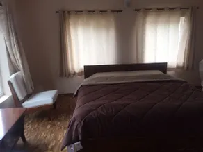 Misty Mountain Hop full apartment - Image 4