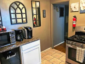 Yellow Brick home! huge yard! beautiful home - Image 5