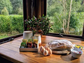 The Mudbrick Cottage, off-grid retreat Warburton - Image 5