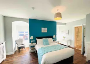 Coral House - Exquisite 7 Bedroom Property - Image 2