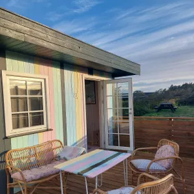 Colorful cozy cottage near the North Sea. - Image 2