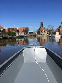 Former farmworker's house on the water - Image 3