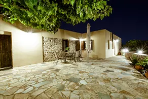 Nikolas House - Image 3