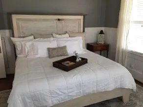 The Bellville Farmhouse - Image 3