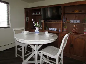 Superior Bay Boutique Motel Suite #11 - Image 5