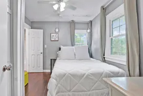Huge Backyard, Very Private Home, Close to KU Med - Image 4