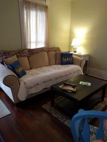 River Rock Cottage; Shopping, Restaurants, Sightseeing, right at your doorstep! - Image 4