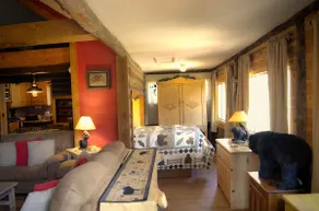Baby Bear Cabin - Image 3