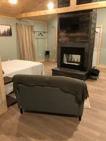 Firefly Landing at Avenwood Cabins - Image 3