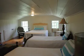 Historical Farm Romantic Getaway near Clemson - Image 4
