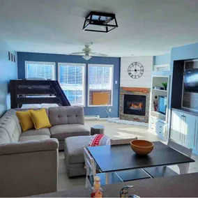 Relaxing Getaway in Fairmont -Scenic Patio Views - Image 3