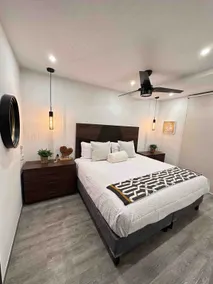Cozy 3-Bedroom Family Apartment in the Plaza - Image 5