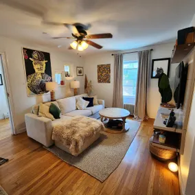 Beacon Book-house off Main - Image 2
