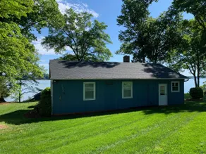 Cozy LKN home with incredible main channel view - Image 2