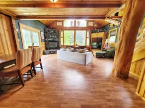 Rustic Bungalow in Stowe - Easy access to hiking! - Image 2