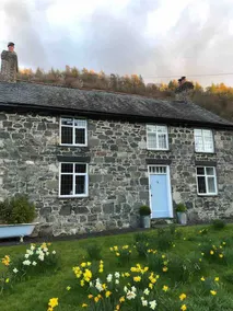 Delightful farmhouse within the Tanat valley - Image 2
