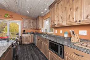 Sasquatch Lodge Vacation Home - Image 4