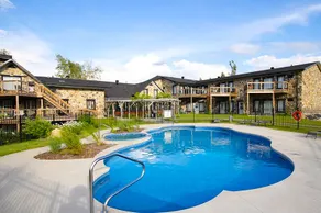 Cozy urban condo Orford – Magog with hot tubs! - Image 2