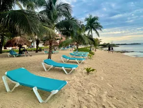Direct Oceanfront - Sandy Beach, Spectacular View - Image 5