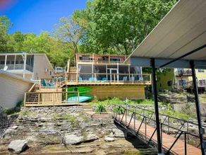 Lake of the Ozarks Waterfront Cabin - Image 3