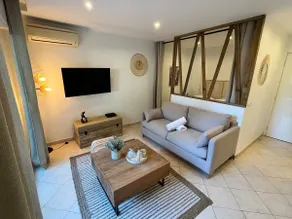 Cocooning studio, secure parking, air conditioning - Image 2