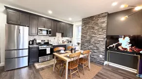 Cozy 2 bdrm Unit/Big Kitchen-2 TV- University City - Image 2