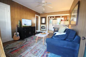 S Montgomery Bungalow (Perfect Starkvegas Locale) - Image 2