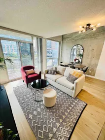 Stunning 2 Storey 2BD Downtown Loft w/Parking - Image 3