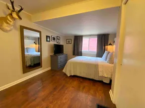 Cozy Cottage on the Island, Walkable to everything - Image 2