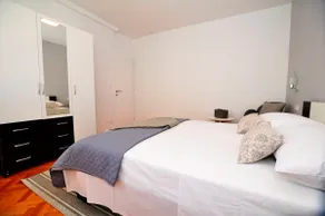 Apartment Nesh Split - Image 5