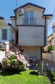 Bogdanoski Studios & Guest Rooms - Image 2
