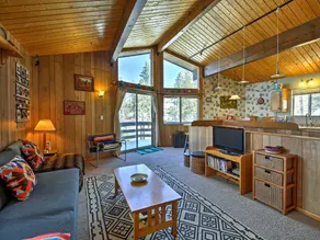 The Moon House - your Bohemian forest retreat! - Image 2