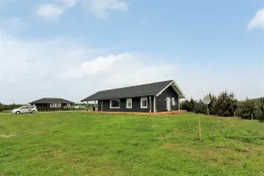 Beautiful newer cottage of 132 m2 near Marielyst - Image 4