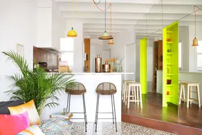 Past meets Present in stunning flat near Beach - Image 2